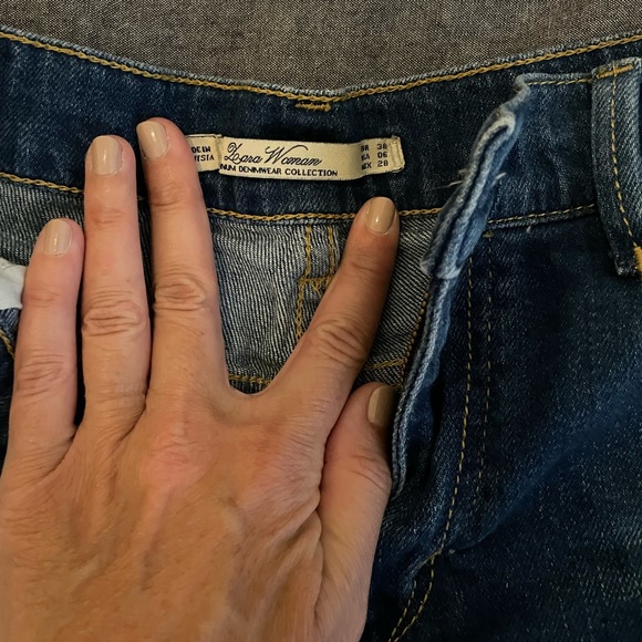 Zara jean short. EUC - Picture 2 of 3